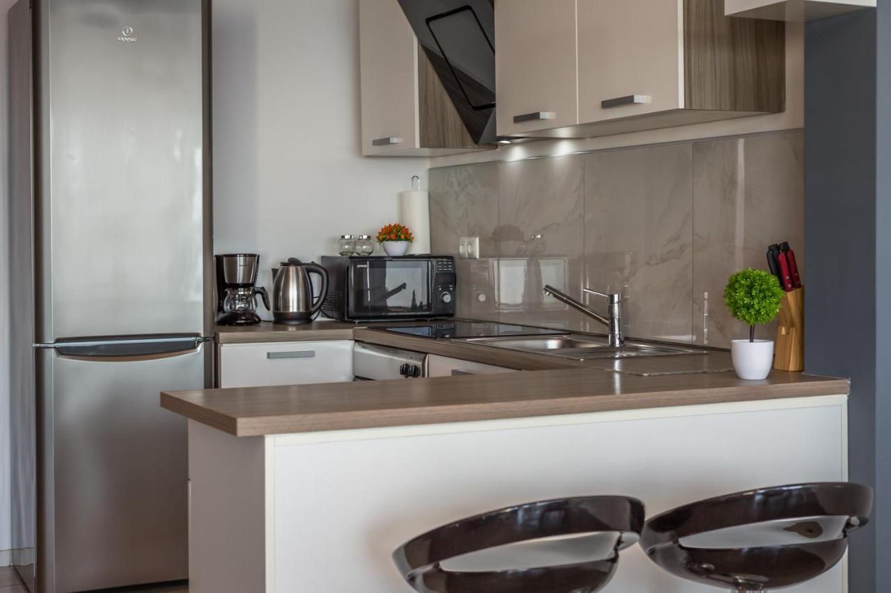 Modern Apartment 오미스 외부 사진