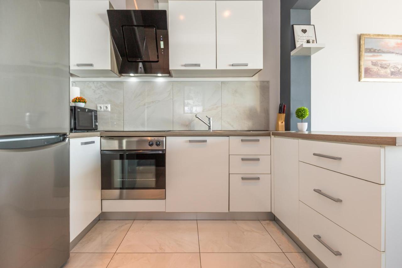 Modern Apartment 오미스 외부 사진