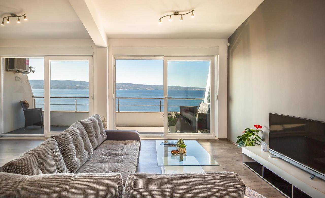Modern Apartment 오미스 외부 사진